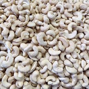 Nueces de Anacardo en Oferta, Ww180, Ww210, Orgánicas, Importadas de Vietnam, Disponible Empaque de Marca Privada - Product Image 1