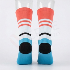 Calcetines Deportivos para Hombre, Estilo Regular, Tejidos a Rayas, Transpirables, de Spandex, Poliéster y Algodón, para Verano - Product Image 2