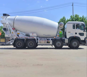 Camión Mezclador de Concreto Autocargable de Alta Calidad de 3.5cbm con Chasis Articulado - Product Image 2