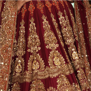 Impresionante Vestido de Novia Moderno Indio Pakistaní Lehenga Choli con Patrón de Cuentas de Cristal y Pedrería - Product Image 5