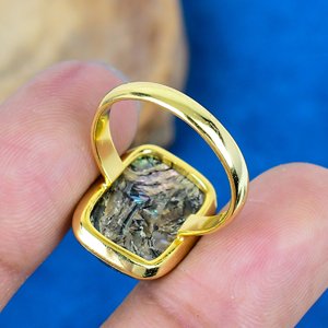 Bague en argent sterling 925 plaqué or 18 carats avec perle d'ormeau naturelle en forme de coussin - Product Image 4