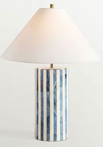Lanterne de table carrée moderne en os incrusté, éclairage décoratif haut de gamme en forme de pot de gingembre avec incrustation florale, lampe d'appoint artisanale personnalisée - Product Image 4