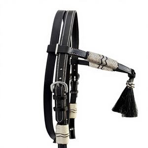 บังเหียนม้าหนังแท้สีน้ำตาลแบบปรับได้ พร้อมพู่หนังดิบธรรมชาติถักมือ รุ่น 527 (25 ชิ้น) - Product Image 1