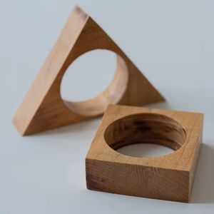 Colección de Anillos para Servilletas de Madera Sencillos para una Decoración Minimalista que Realza la Elegancia de la Mesa con el Encanto Natural de la Madera - Product Image 1