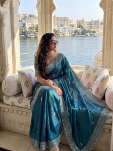 Sari en soie rouge avec bordure brodée, tenue de mariage indienne traditionnelle, sari long pour femmes, coupe classique, toutes saisons - Product Image 5