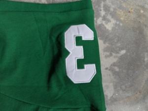 Chemise de football décontractée pour homme en coton uni vert rétro, manches courtes, tricotée, col contrasté, broderie, patch brodé - Product Image 4