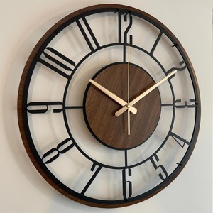Reloj de pared decorativo de madera y metal, ideal para la zona de comedor y la cocina, aporta un atractivo estético natural y moderno de la India. - Product Image 6