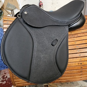 Comfortable Leather Jumping Saddle for Horses with <b>Deep</b> Seat Strong <b>Frame</b> Easy Maintenance and Ideal for Training - Product Image 3