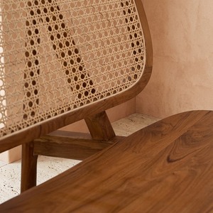 Fauteuil lounge commercial moderne en teck avec pieds coniques et dossier en rotin pour hôtels de luxe, complexes hôteliers, villas et commandes de sièges d'appoint professionnels - Product Image 6