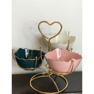 Plateau de service à 3 compartiments en métal martelé motif branche d'olivier dorée, plat décoratif de luxe pour noix et amuse-gueules en acier inoxydable pour la décoration intérieure - Product Image 2