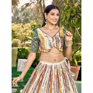 Chinon imprimé numérique blanc et vert captivant Lehenga Choli - Product Image 3