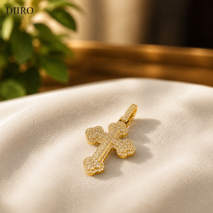 Pendentif croix plaqué or personnalisé, forme ronde brillante, pierres en diamant moissanite, charme unisexe, bijoux - Product Image 2