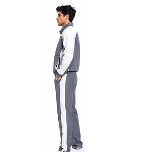 Ensemble de survêtement professionnel pour hommes en nylon, imperméable, imprimé, style streetwear, fabrication de vêtements personnalisables OEM ODM - Product Image 5