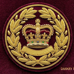 Parche bordado hecho a mano con anclas cruzadas de hilo de oro y borde de cuerda redondo, emblema personalizado para blazers, trajes y chaquetas - Product Image 2