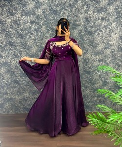Robe longue ethnique pour femme en viscose violette, style Lehenga Choli, avec broderie au col, légère, vintage, pour mariage, Inde, Pakistan, ABC- - Product Image 1