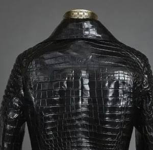 เสื้อแจ็คเก็ตหนังจระเข้ผู้ชาย ราคาขายส่ง OEM ระบายอากาศได้ดี สวมใส่สบาย ลำลอง คุณภาพพรีเมียม - Product Image 6