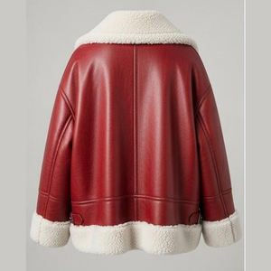 Chaqueta exterior clásica de cuero para mujer, ropa de invierno diseñada para brindar calidez, comodidad y un estilo urbano moderno. - Product Image 2