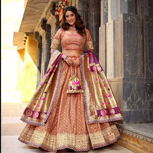 Ensemble de lehenga de luxe pour femmes pour les occasions festives - Tissu de créateur en soie Simmer avec dupatta en soie Paithani riche - Product Image 1