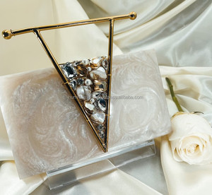 Bolso de mano de resina, bolso de mano de diseñador hecho a mano, bolso de mano indio - Product Image 1