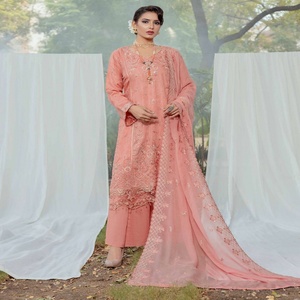 Ensemble Salwar Kameez 3 pièces MI Creation, magnifique et élégant, pour occasions spéciales, en viscose, avec broderies lourdes, pour femmes, toutes saisons, à porter au quotidien - Product Image 2