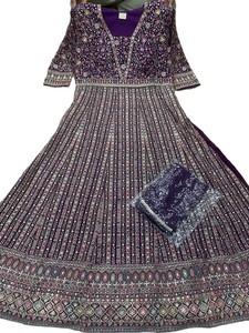 Elegant Women's Purple Embroidered Anarkali Salwar Kameez Lehenga Set Full Length V-Neck <b>Top</b> with Dupatta Patterned Dress - Product Image 4