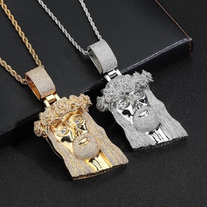 Collar con colgante de Jesús con incrustaciones de circonitas, diseño de rosa, de latón chapado en oro, estilo Hip Hop Bling, diseño floral, joyería con dije religioso cristiano para fanáticos. - Product Image 4