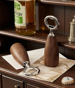 Ouvre-bouteille à manche en bois, outil de bar durable, adapté à un usage domestique, accessoire de bar et de service pour les clubs, fabriqué à la main en Inde - Product Image 3