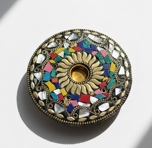 Porta Incienso Redondo de Piedra Hecho a Mano para Conos y Varillas – Quemador de Incienso Decorativo Navideño | Decoración Redonda Hecha a Mano para el Hogar Round-ISRH2 - Product Image 2