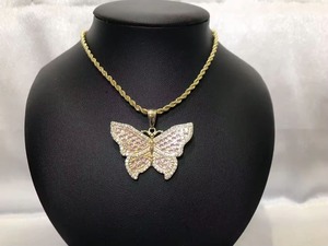Collier personnalisé avec pendentif en forme de papillon Nugget Rollie, en acier inoxydable plaqué or, design classique de dessin animé - Product Image 6