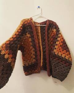 Women's <b>White</b> Hand <b>Knitted</b> <b>Cardigan</b> With Mushroom Appliques Puff Sleeve V Neck Crop Length Casual Sweater - Product Image 4