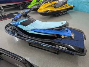 Yamaha WaveRunner EX |   Lancha de 10 pies con Motor de 1400cc, 2 Tiempos, de Fibra de Vidrio - Product Image 4