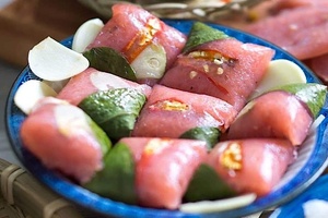 เนื้อหมูหมักเวียดนามแช่แข็ง (เน็มชัว) – ผู้จัดจำหน่ายขนมขบเคี้ยวแบบดั้งเดิมพร้อมรับประทานจากเวียดนาม - Product Image 2