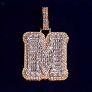 Pendentif lettre M en diamant de laboratoire, entièrement serti, style hip hop, personnalisable avec un nom, pour homme. - Product Image 1