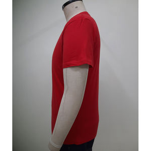 Camiseta elegante para hombre de color liso – Tela suave al tacto, color duradero, perfecta para usar en capas, ropa informal de oficina y comodidad a la moda - Product Image 2