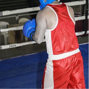 Uniforme de boxe de haute qualité pour jeunes, couleur rouge, en polyester respirant, pour entraînement en club et équipe. - Product Image 6