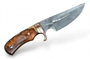 Outil utilitaire d'extérieur artisanal en acier Damas, manche en bois de burl, garde en cuivre, étui en cuir - Product Image 6