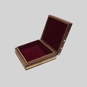 Boîte à bijoux en bois faite à la main, organisateur décoratif pour bagues, colliers et bracelets, accessoire de maison abordable par AALIYAN IMPEX - Product Image 6