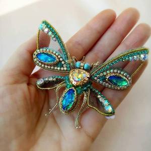 Broche Artesanal Bordado a Mano con Cuentas, Elegante Pin de Moda para Mujer, Broche de Lujo Bordado a Mano con Cuentas, Decorativo - Product Image 2