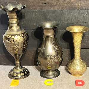 Modern Handmade Brass Flower <b>Vase</b> with Flower Motif Eco-Friendly Wide Mouth for Living Room Table Entryway Hall Decor - Product Image 1