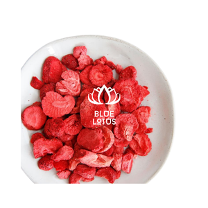 สตรอว์เบอร์รีออร์แกนิกคุณภาพสูงแบบฟรีซดราย |   ขยะศูนย์, การเกษตรที่ยั่งยืน และบรรจุภัณฑ์ที่เป็นมิตรกับสิ่งแวดล้อม - Product Image 1