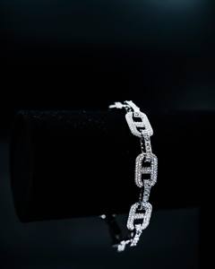 กำไลข้อมือเทนนิสแบบ Paperclip Link ประดับเพชร Moissanite เงินแท้ 925 รุ่น DQ-HH14 จาก RAMDUT IMPEX ทรงบาแกตต์ สไตล์ฮิปฮอป ได้รับการรับรองจาก GRA - Product Image 1