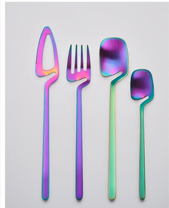 Ensemble de couverts en métal plaqué arc-en-ciel avec couteau, fourchette et cuillères, style glamour, résistant à la rouille, pour les fêtes - Product Image 1