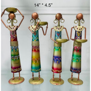 Ensemble de figurines folkloriques traditionnelles du Rajasthan en métal (lot de 4) à motif vertical et design articulé pour les célébrations de Diwali et de mariage - Product Image 3