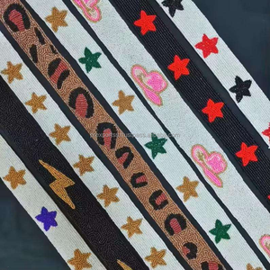 Sangle de sac perlée Gameday de mode durable faite à la main en gros sac à main d'équipe de collège personnalisé brodé de perles de rocaille - Product Image 2