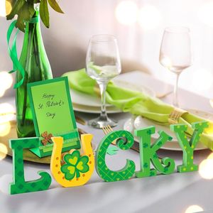 Set di 5 Segnaposto in Legno per San Patrizio, Decorazioni da Tavola con Lettere Portafortuna e Trifoglio, Centrotavola per Feste - Product Image 4