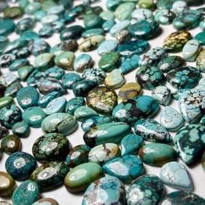 Turquoise naturelle du Hubei, pierres précieuses en vrac pour la fabrication de bijoux, pierres polies, cristal de guérison, fournisseurs en gros - Product Image 1