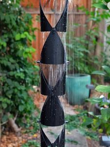 Cadena de Lluvia Metálica Negra para Decoración Colgante de Hogar y Jardín, Guía de Agua Artística para Exteriores que Agrega Estilo a Patio, Balcón y Porche - Product Image 3