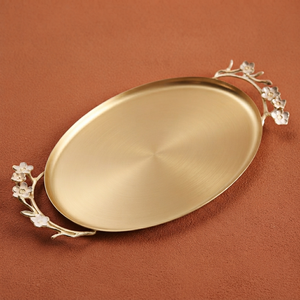 Elegante Bandeja de Servir Ovalada Dorada, Bandeja de Metal con Detalles de Ramas Florales, Ideal para Decoración de Mesa en Hogares Sofisticados - Product Image 1