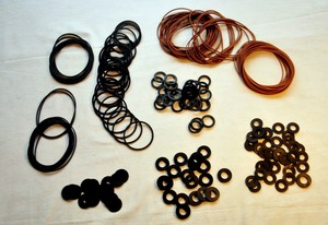 ชิ้นส่วนยางขึ้นรูปคุณภาพพรีเมียมแบบกำหนดเองสำหรับใช้ในอุตสาหกรรมยานยนต์ ชิ้นส่วนที่มีความทนทานและมีความแม่นยำสูง มีจำหน่ายแล้ว - Product Image 4