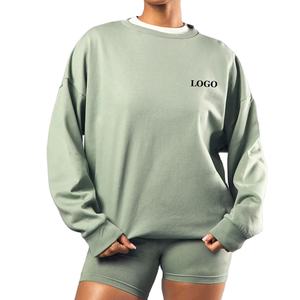 Sudadera y pantalones cortos de mujer con logotipo personalizado, ropa informal de dos piezas, conjunto doble, precio al por mayor, conjunto de ropa informal transpirable para mujer - Product Image 1